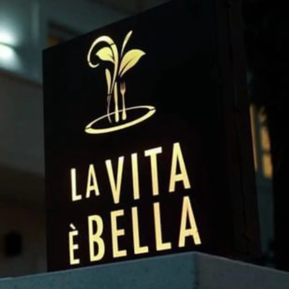 LA VITA E BELLA